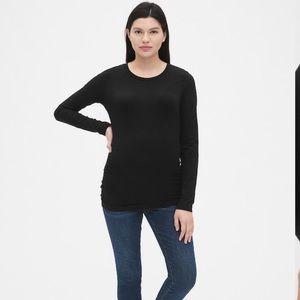 Gap Maternity Tops (bundle of 2)